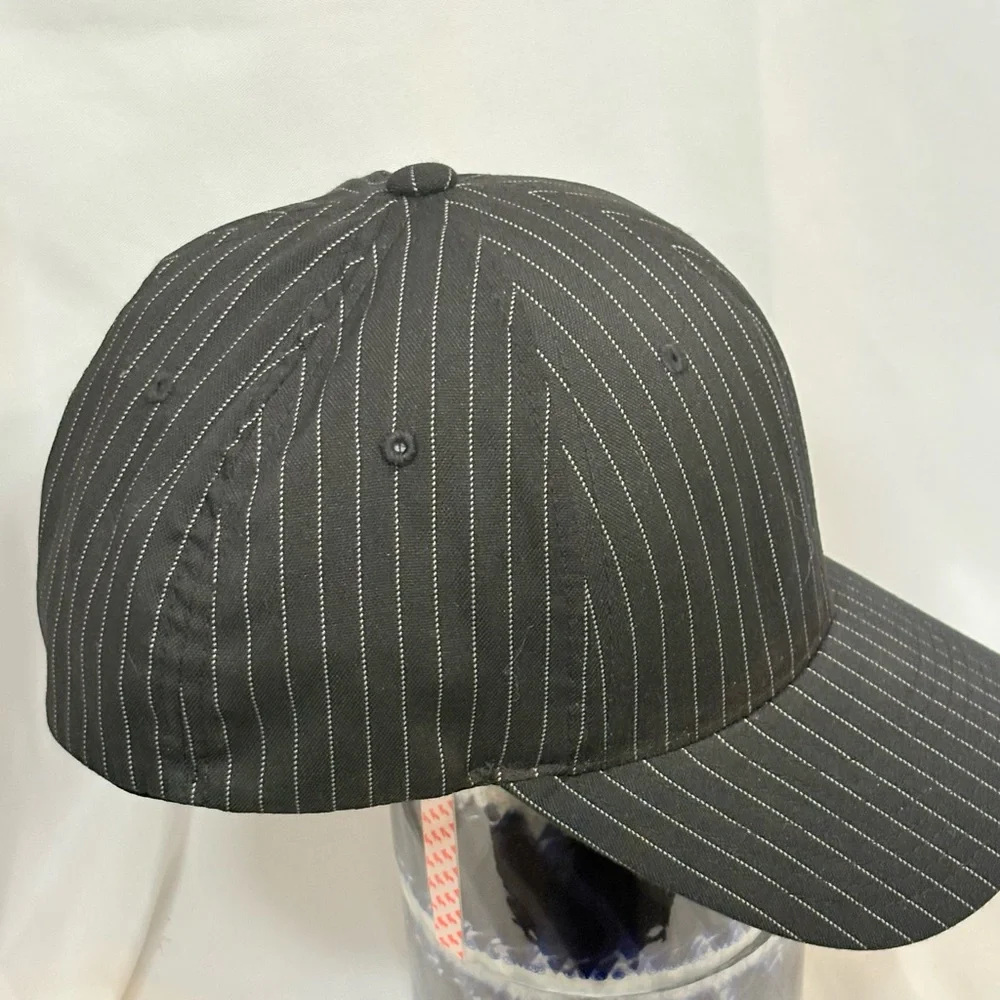 Oakley Fitted Pinstripe Hat Flexfit Size L/XL Black White Cap Tin Can? Wave?